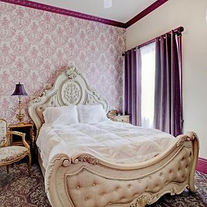 Queen Suite